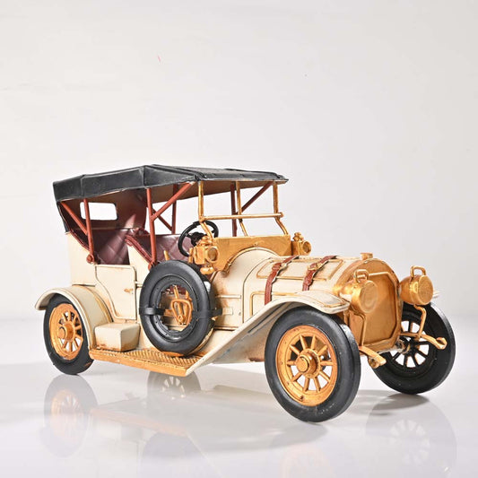 Dolly Vintage Model Car (White)